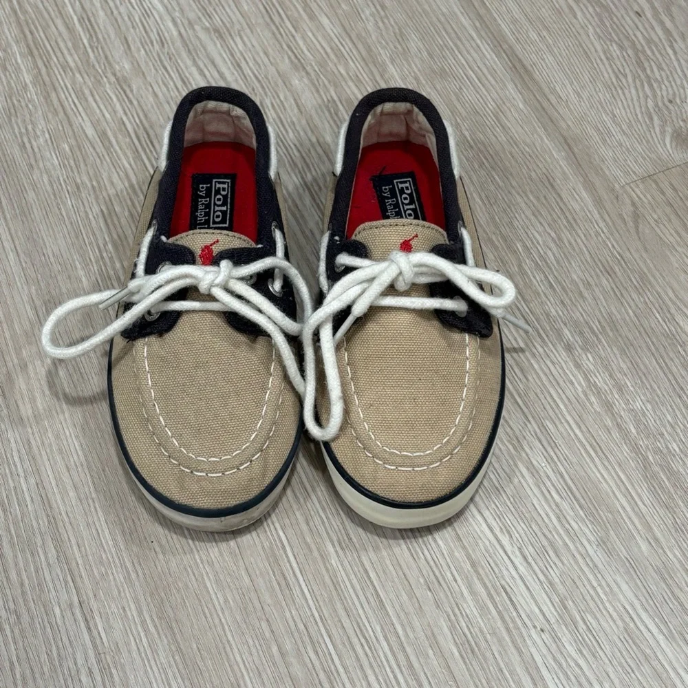Polo by Ralph Lauren Tan and Black Kids Boat Shoes (size 10.5)